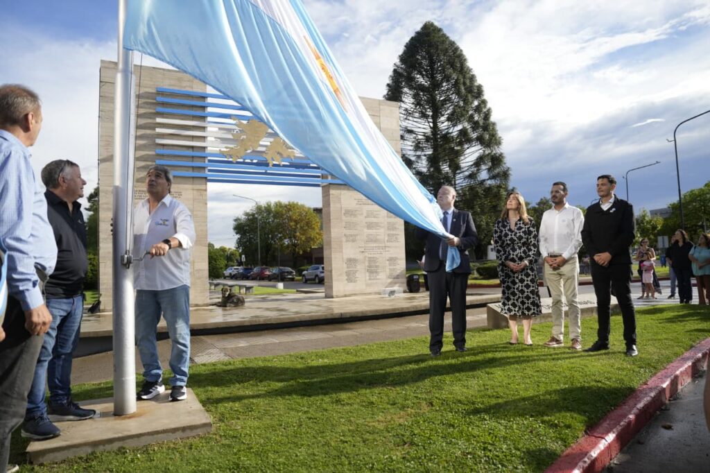 Ambas villas conmemoraron el Día del Veterano y de los Caídos en la Guerra de Malvinas