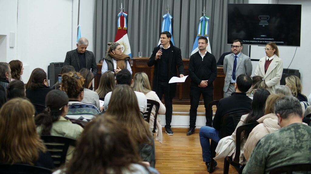 Inglese: “La responsabilidad de los niños es de toda la comunidad”