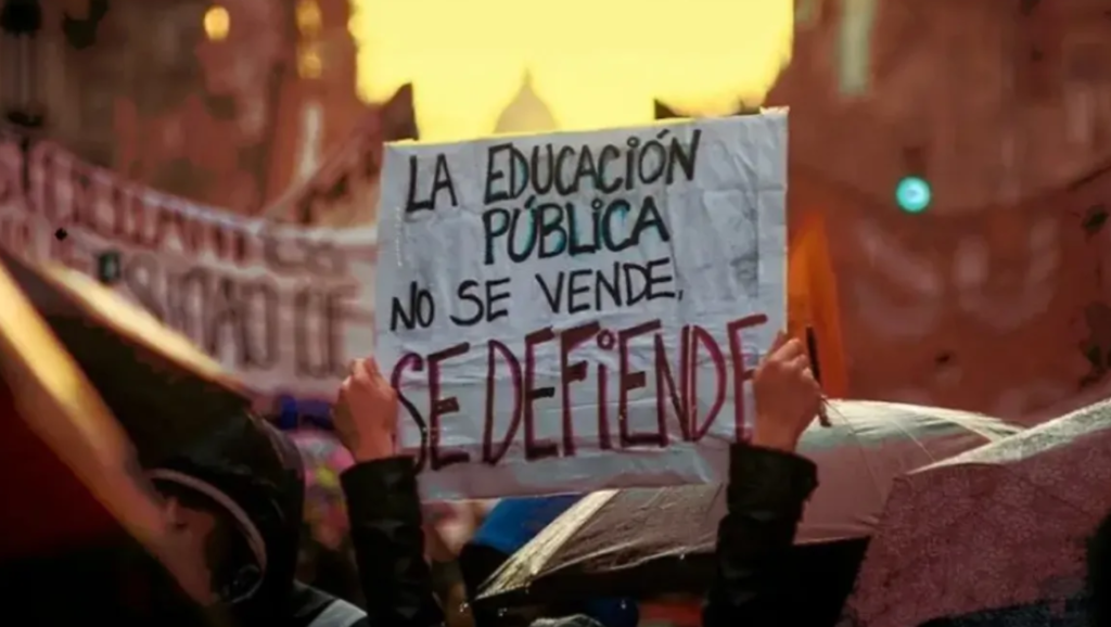 Gobierno y universidades firman un acuerdo, pero la demanda por la Ley sigue en la Corte Suprema